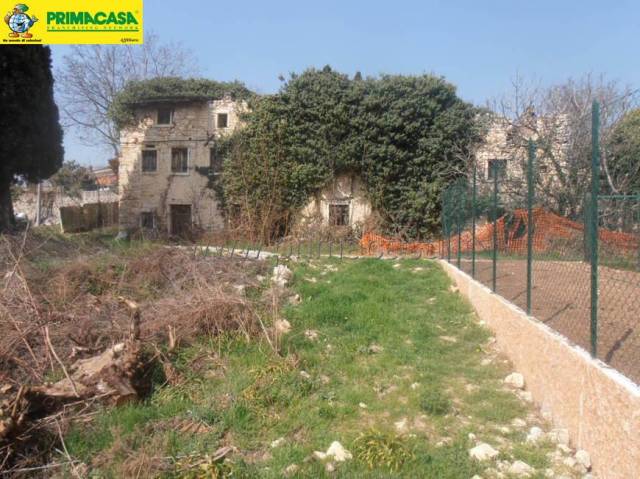 terreno edificabile in vendita a Negrar di Valpolicella in zona Mazzano