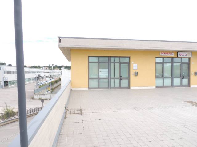 ufficio in vendita ad Ancona in zona Aspio di Ancona